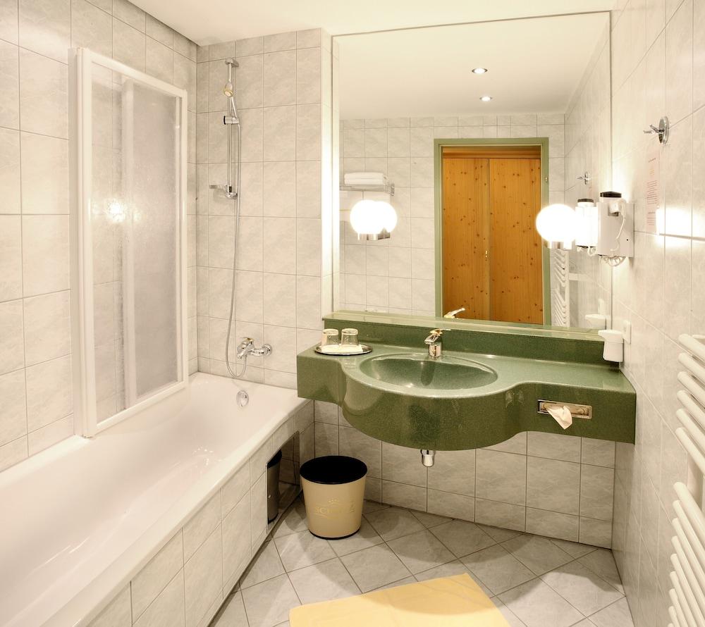 Schuetz Hotel Obertauern Bagian luar foto